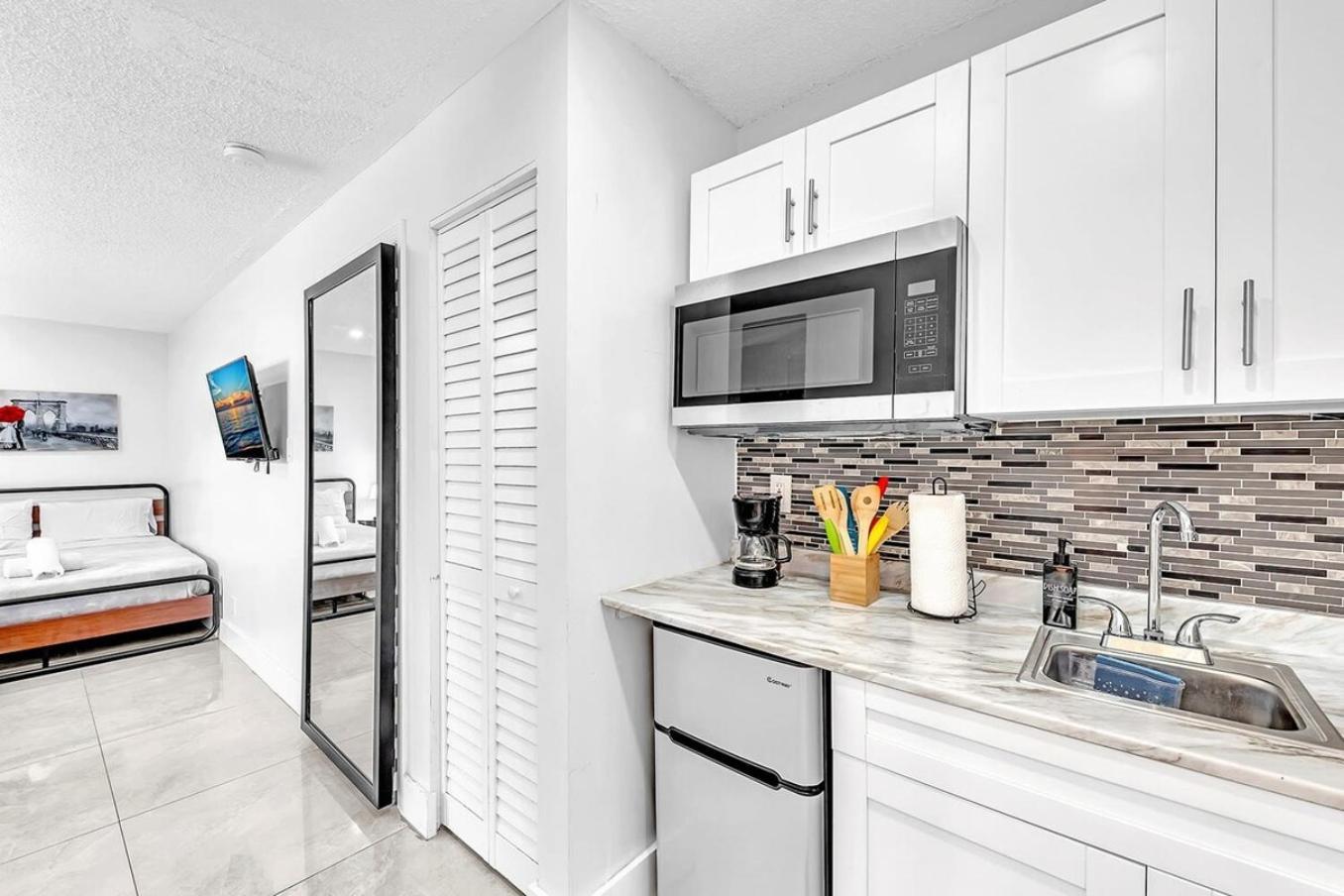New 2 Bed Studio Close To Beach & Casino Ha04 Голливуд Экстерьер фото